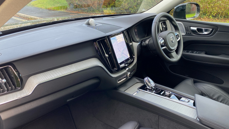 Volvo XC60 2.0 B5P Ultra Dark 5dr AWD Geartronic Petrol Estate